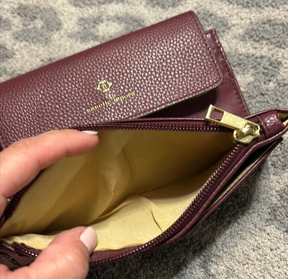 Nanette Lepore Pebble Grain Burgundy Wristlet Wallet with Card Slots - Picture 2 of 4